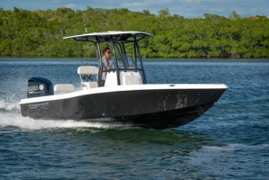 HydraSports_Boat__23Bay_2_