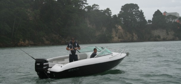 Boats- GRP Atomix 550 S-3