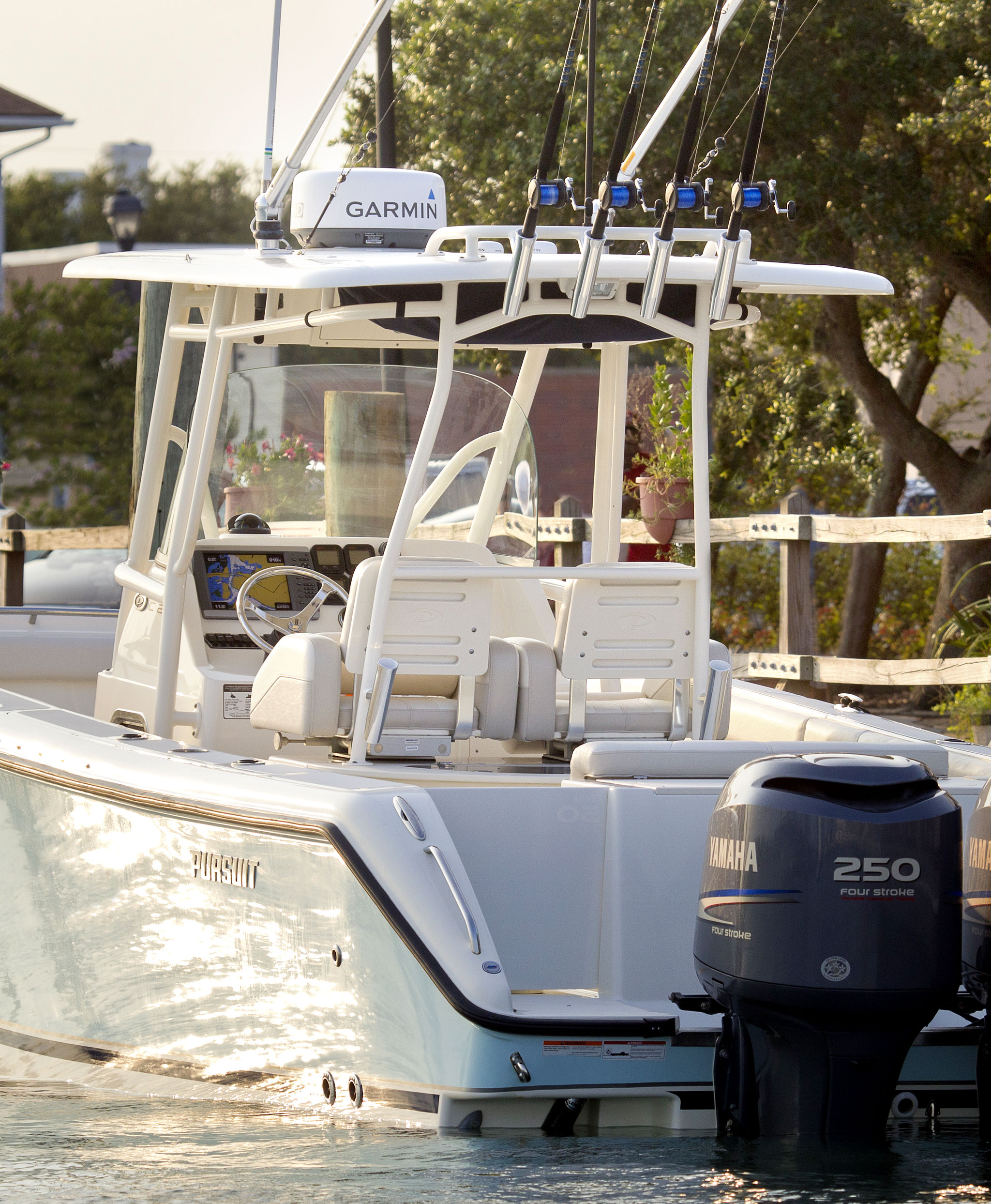 pursuit C 280 CENTER CONSOLE-7