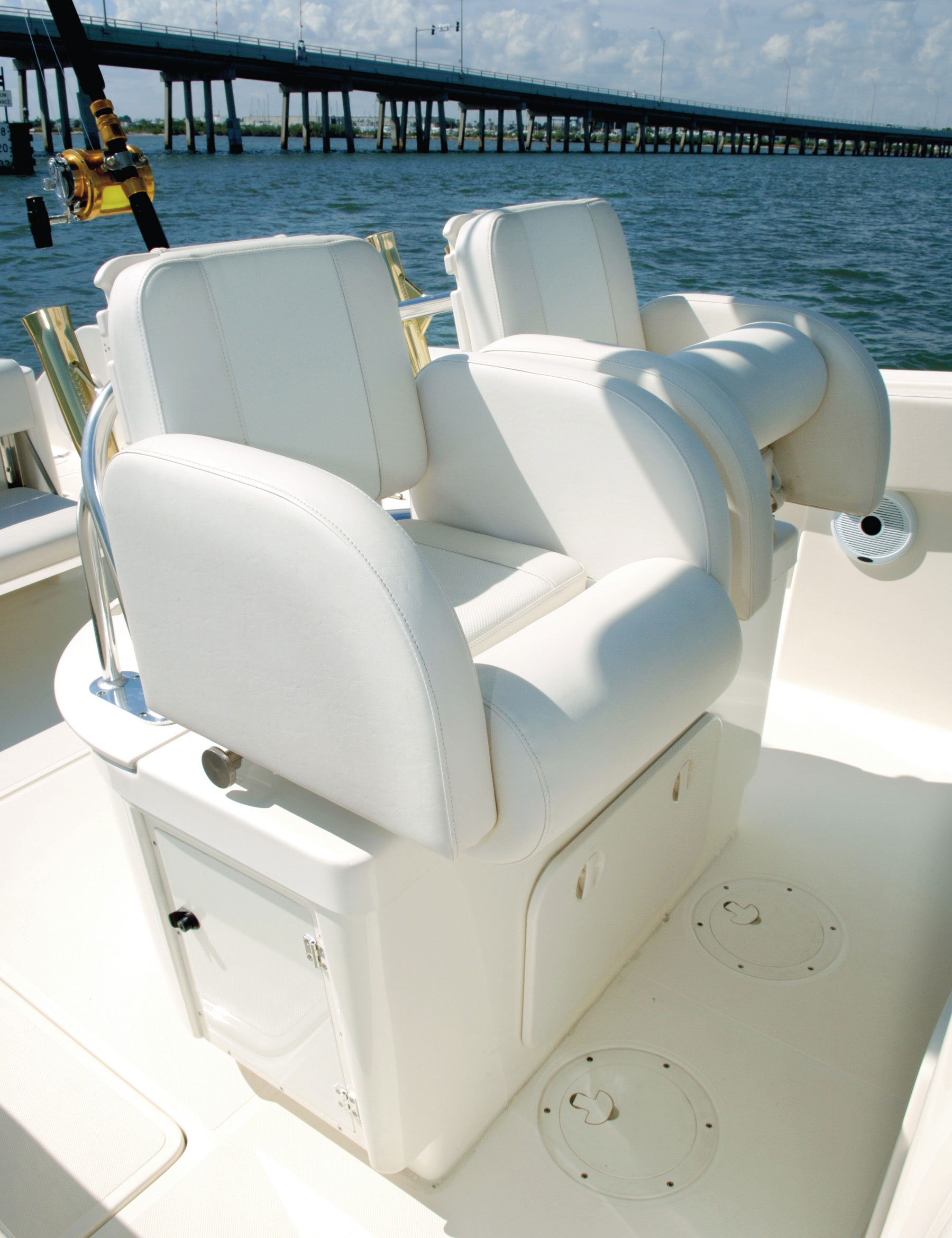 pursuit C310 Center Console-14