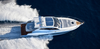 Modello-Yacht-Rio-46-air-in-mare